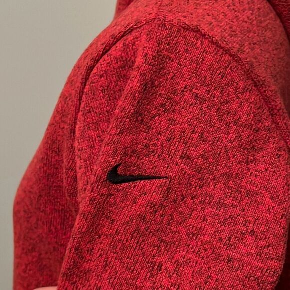 Nike Women's Heather Red Hypernatural Therma Fit Pullover Hoodie - Picture 3 of 9